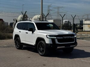 🚘 Toyota Land Cruiser GR Sport | White | 2024 | Petrol